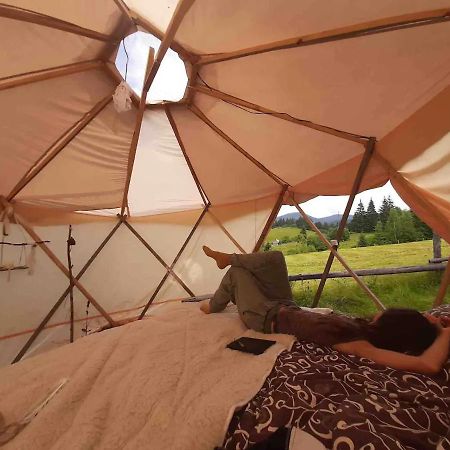 Eco Glamping - Carpathians. Retreat Hub Dzin Space Verhovîna Exterior foto